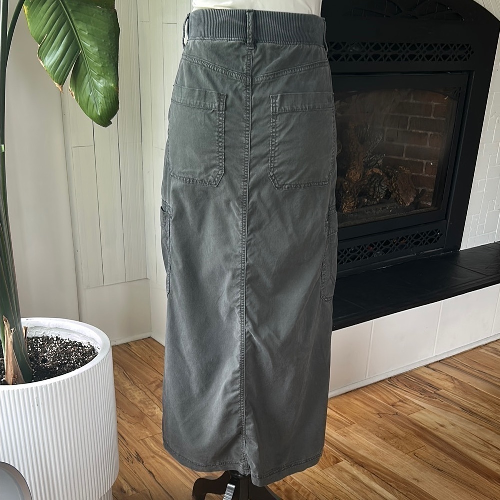 American Eagle Outfitters Gray Maxi Cargo Skirt - Picture 7 of 12